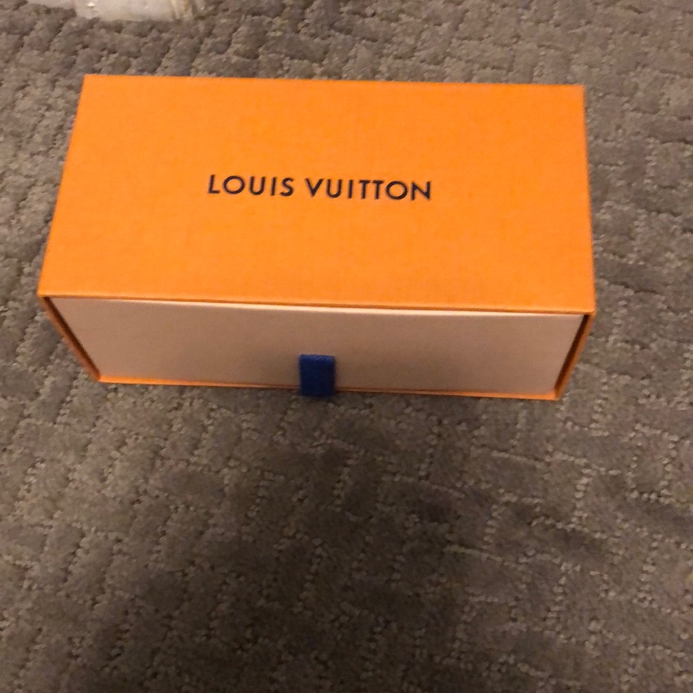 LV sunglass box